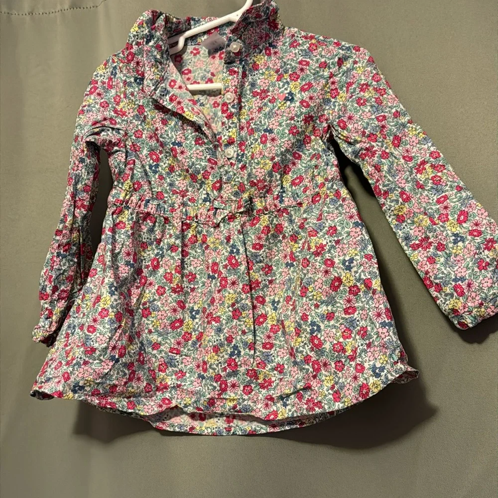 Carter’s toddler flower top - Picture 1 of 6